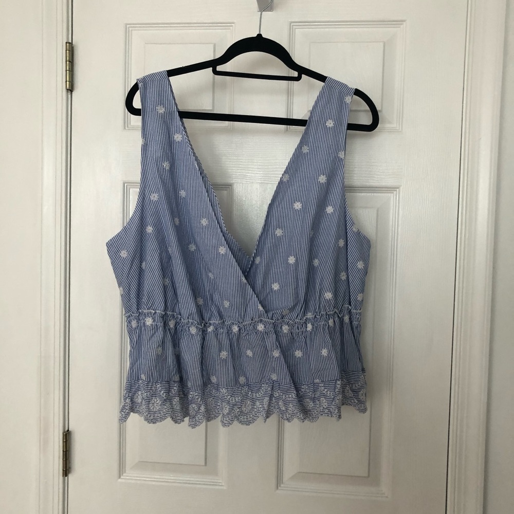 Forever 21 wrap floral tank top